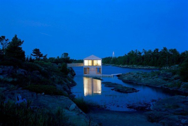 Drijvend huis in het Huron meer in Canada - gimmii