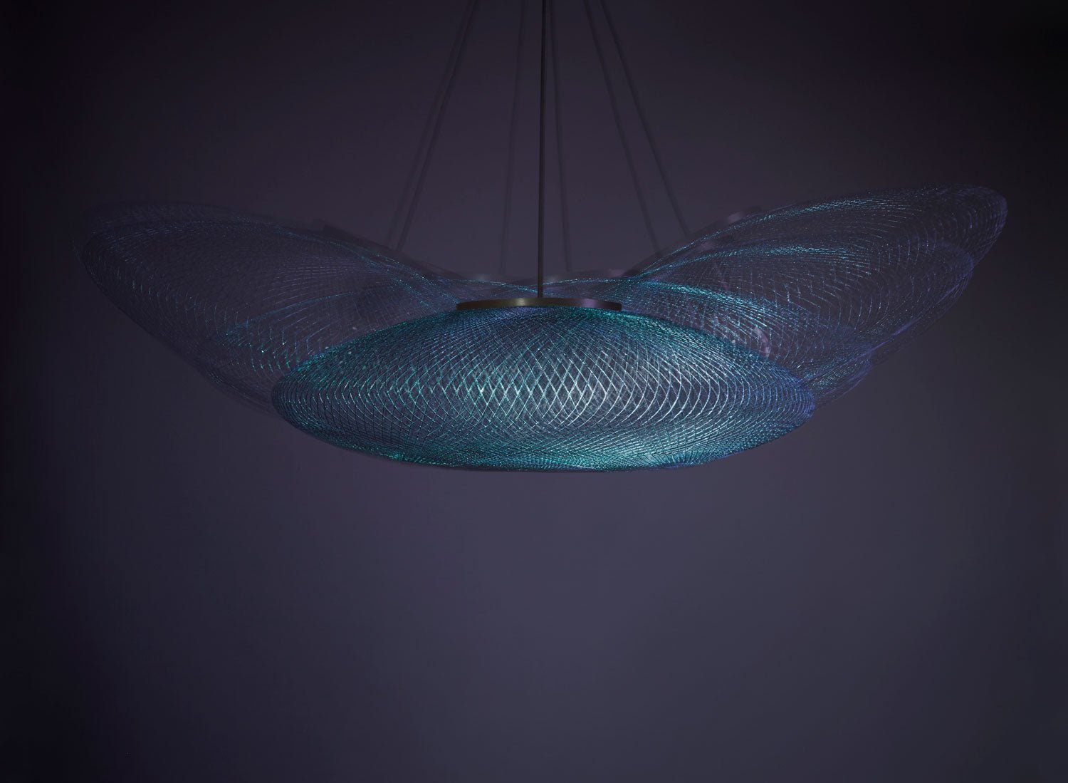 Iridescent black hanglamp - gimmiiAtelier Robotiq