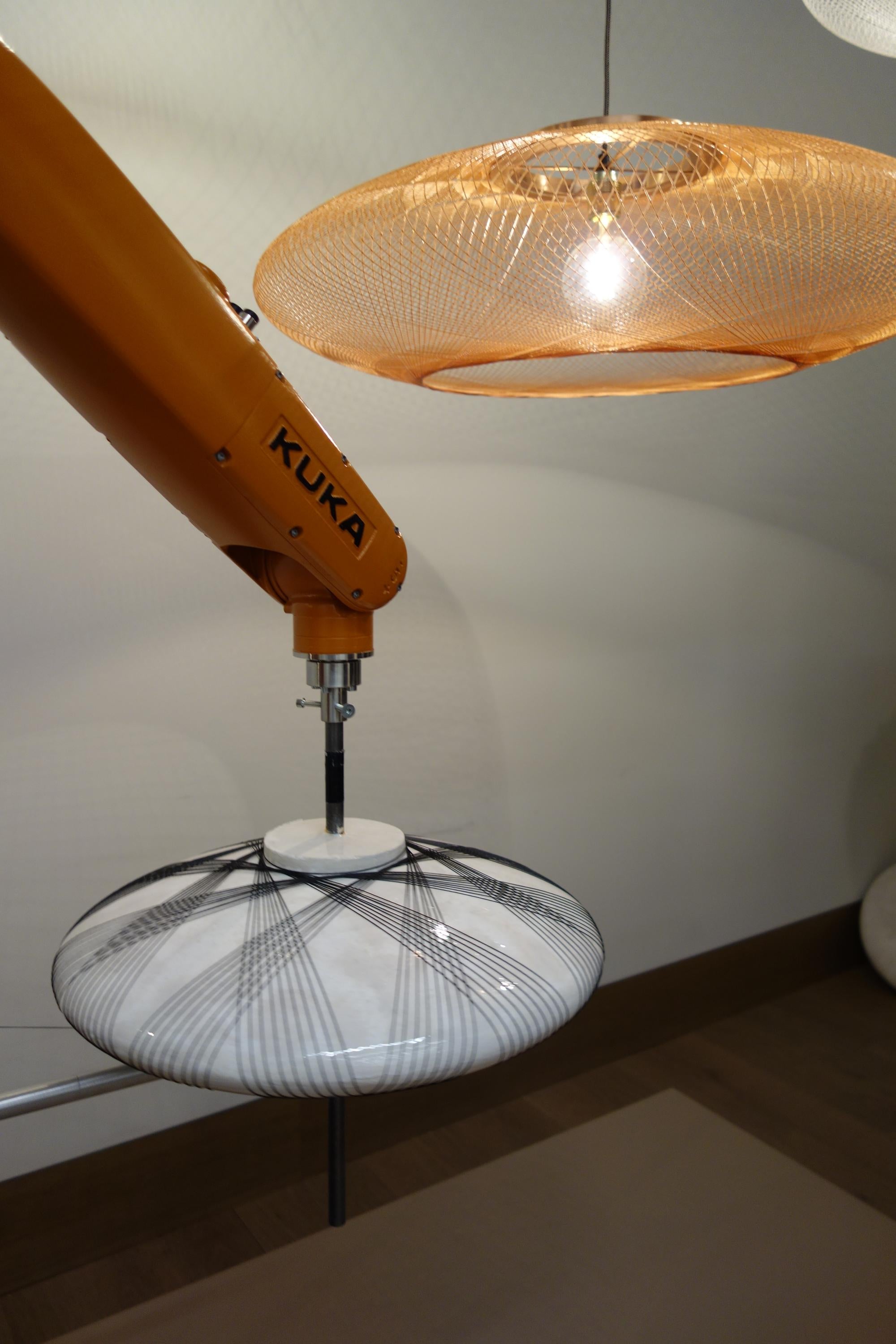 Atelier Robotiq Fibre Pattern lamp robot UFO Milan-photo credit gimmii