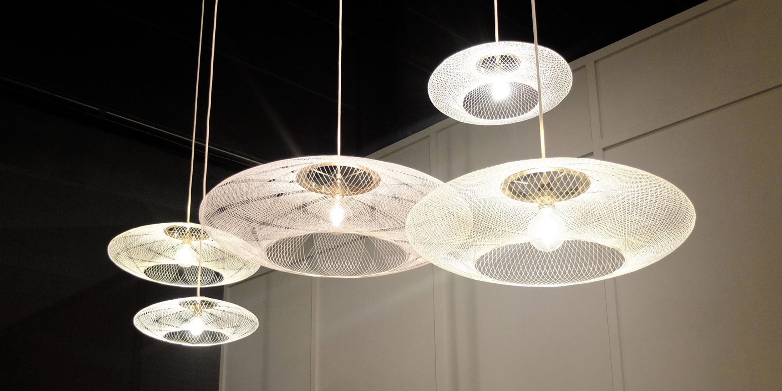 UFO lamp 3 sizes white pendant lamp by Atelier Robotiq - gimmii onlineshop